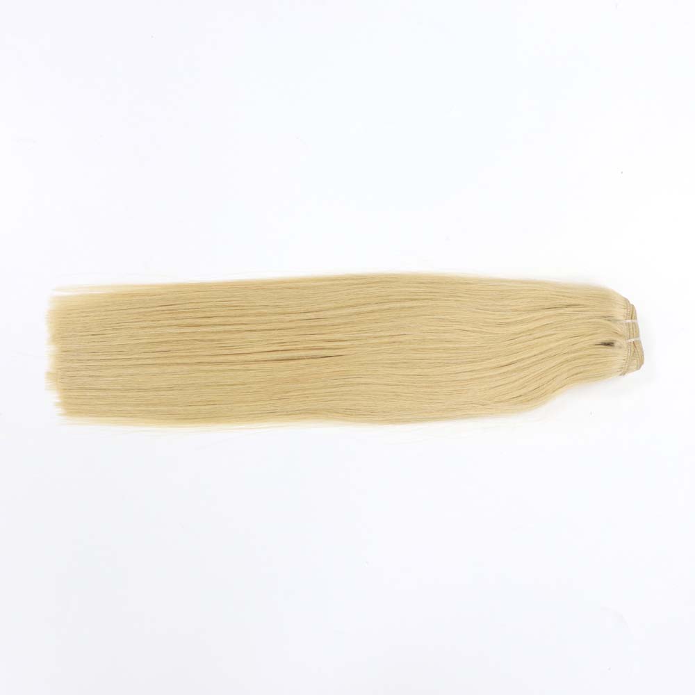 Weft 24 inch Sandy Brown La2 Hair Extensions (4)